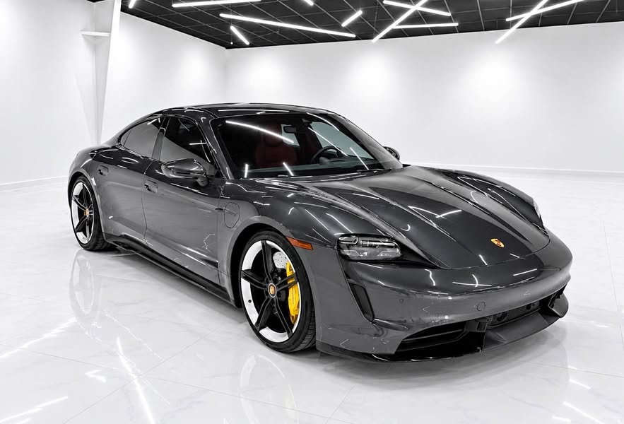 2020 Porsche Porsche Taycan - Turbo S