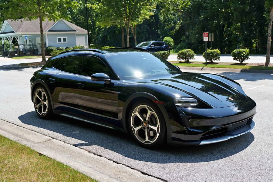 2022 Porsche Porsche Taycan Cross Turismo - 4 Wagon 4D
