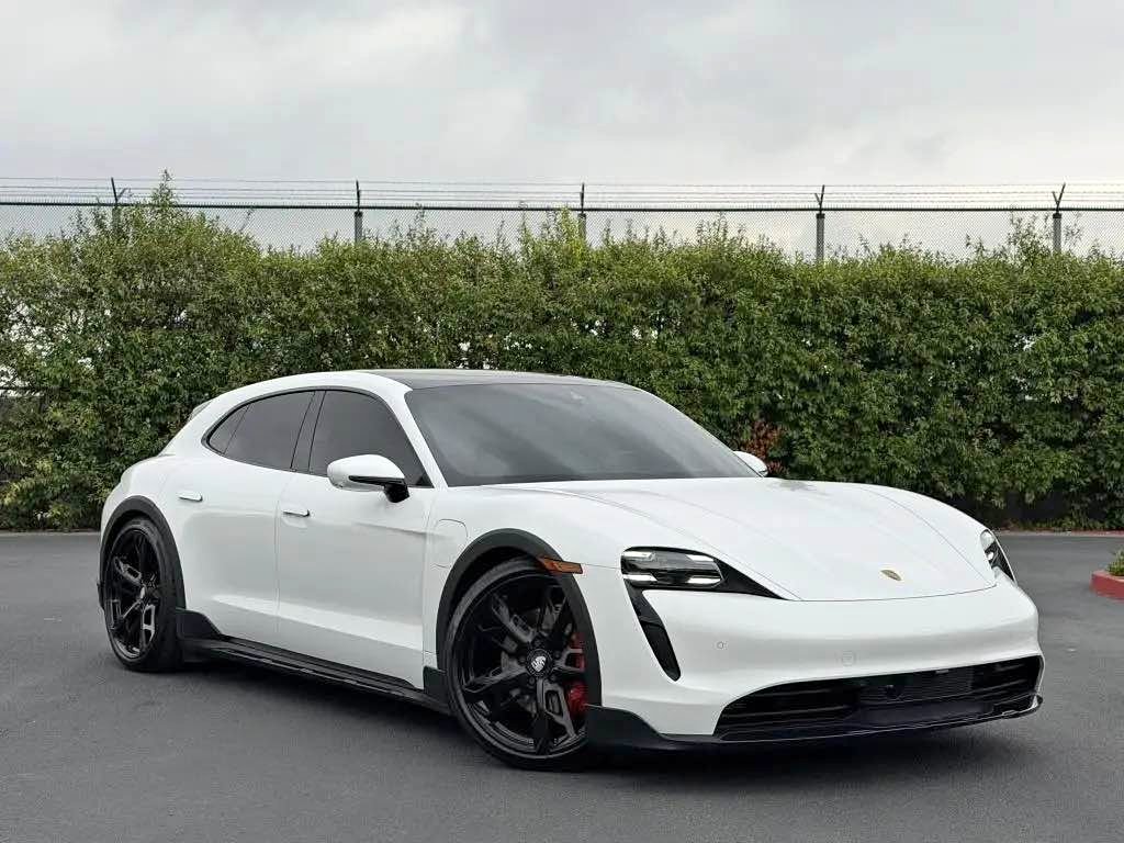 2022 Porsche Porsche Taycan Cross Turismo - 4S