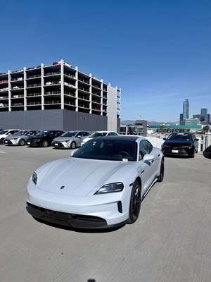 2025 Porsche Porsche Taycan