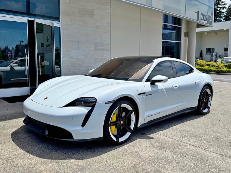 2020 Porsche Porsche Taycan Turbo S