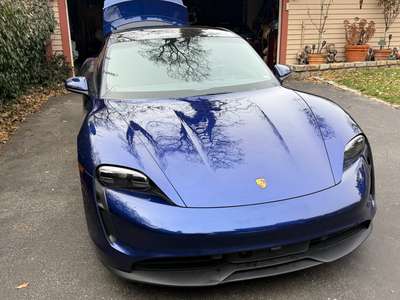 2021 Porsche taycan full electric