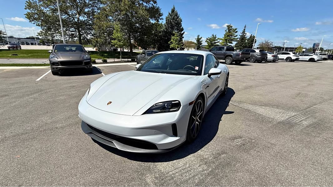 2025 Porsche Porsche Taycan - 4