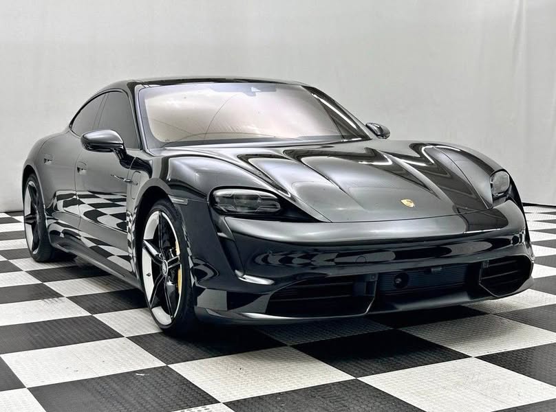 2021 Porsche taycan turbo S