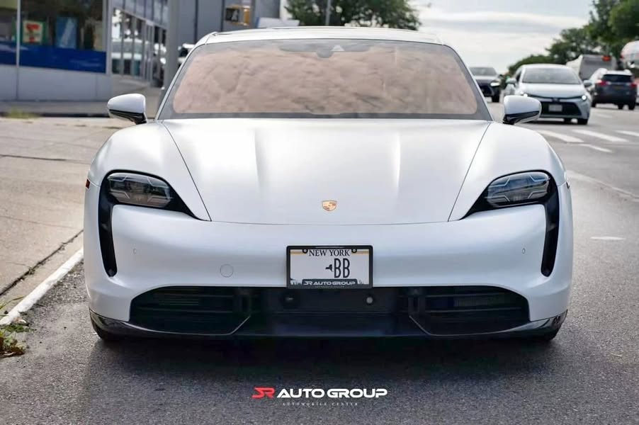 2020 Porsche Taycan Turbo S