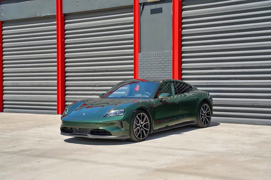 2025 Porsche Porsche Taycan - Sedan 4D