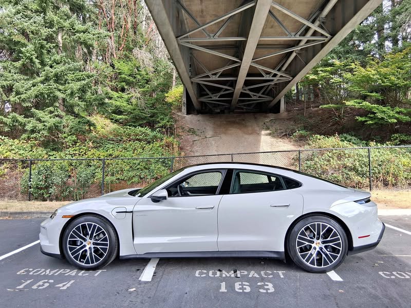 2025 Porsche Porsche Taycan Sedan 4D