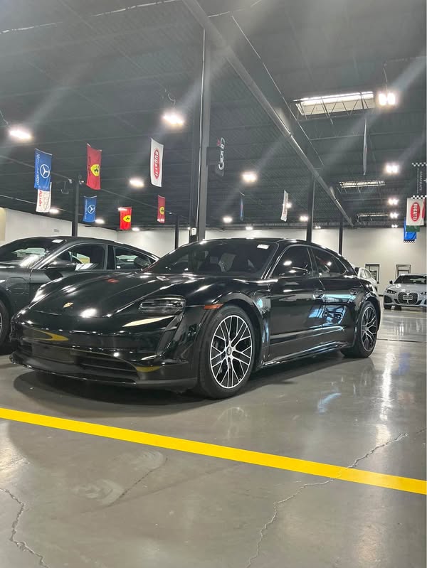 2022 Porsche Porsche Taycan Cross Turismo - 4 Wagon 4D