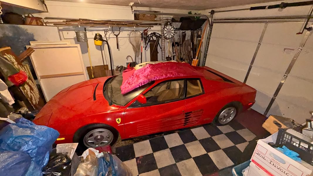 1986 Ferrari testarossa in rosso corsa over beige leather w\/ just 8k miles