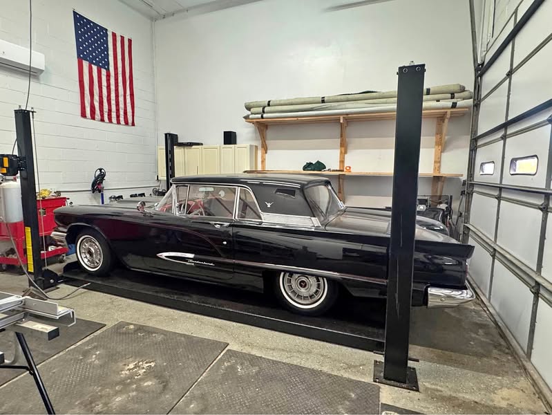 1959 Ford Thunderbird