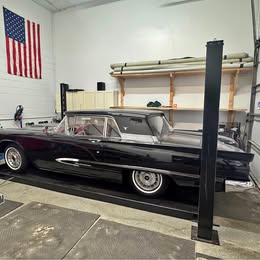 1959 Ford Thunderbird