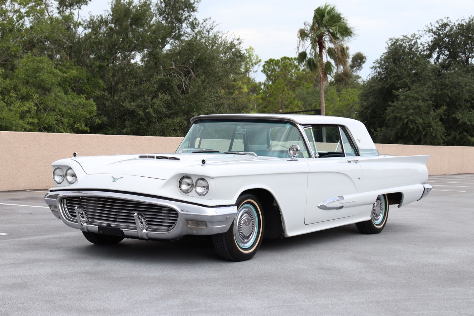 1959 Ford Thunderbird