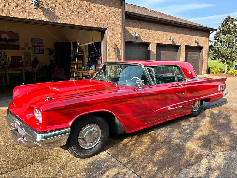 1960 Ford Thunderbird - Coupe 2D