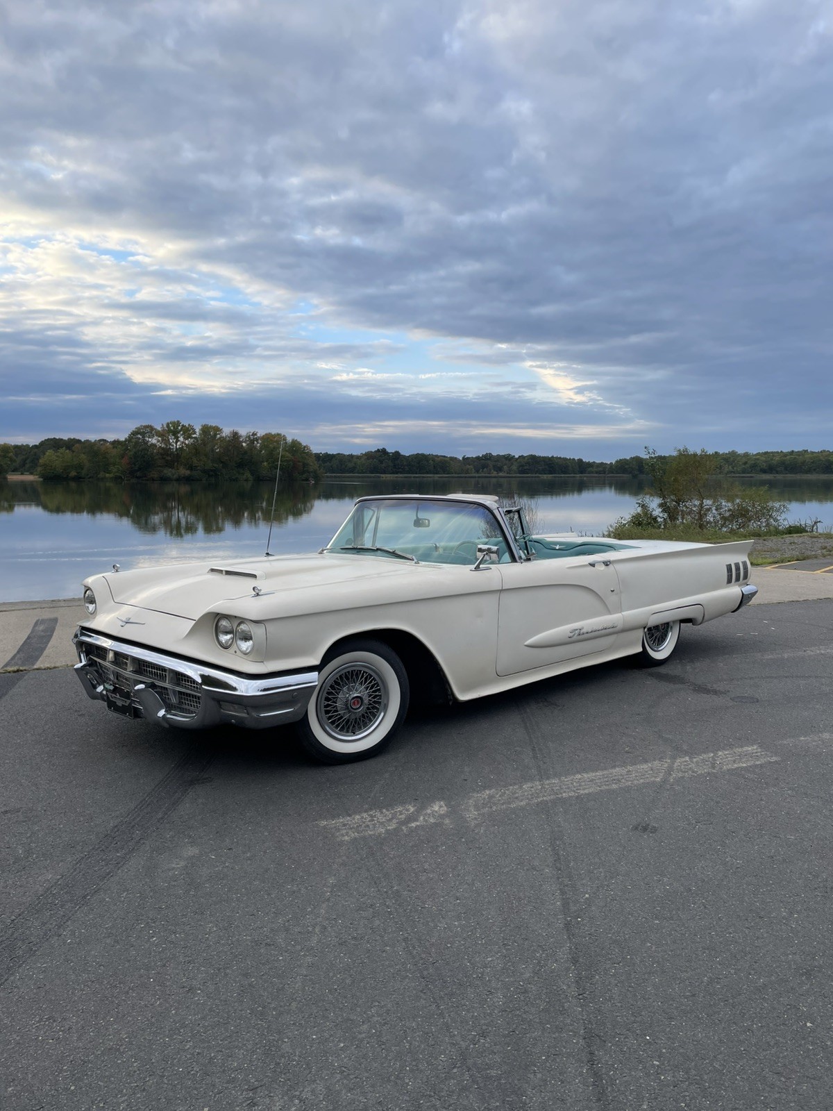 1960 Ford Thunderbird