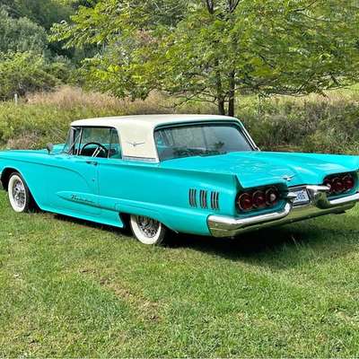 1960 Ford Thunderbird - Coupe 2D