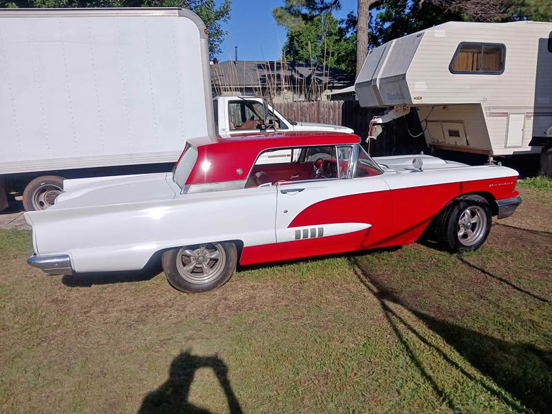 1958 Ford Thunderbird