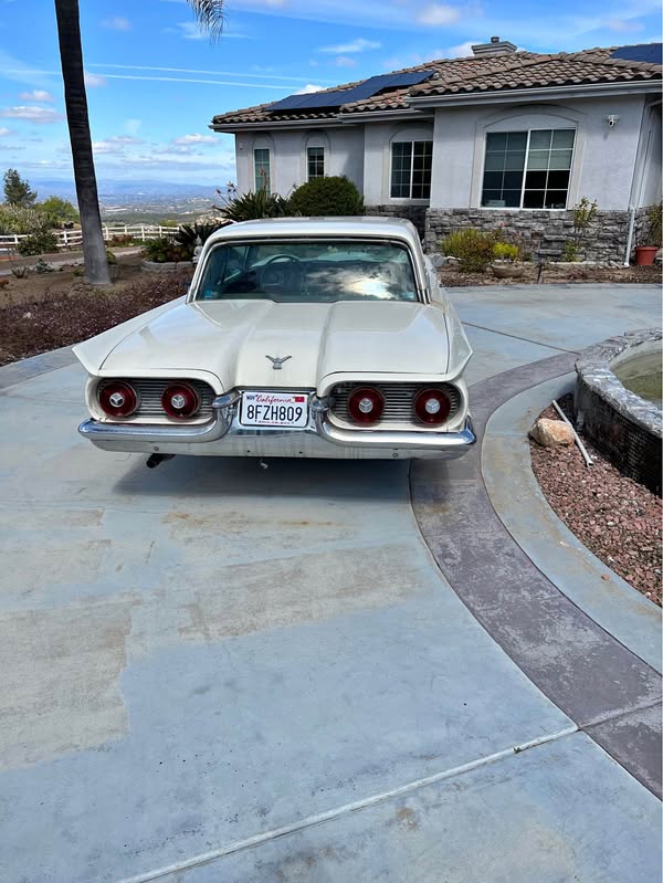 1959 Ford Thunderbird - Sedan two door
