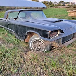 1960 Ford Thunderbird.