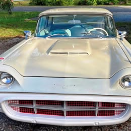 1960 Ford Thunderbird
