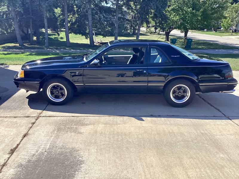 1988 Ford Thunderbird - Coupe 2D
