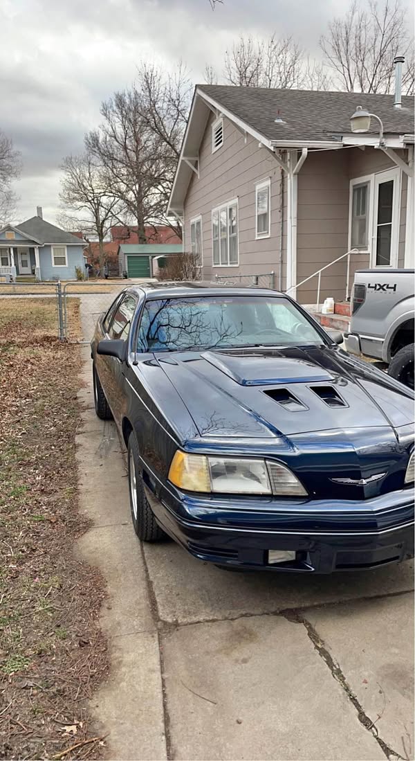 1988 Ford Thunderbird - Super Coupe