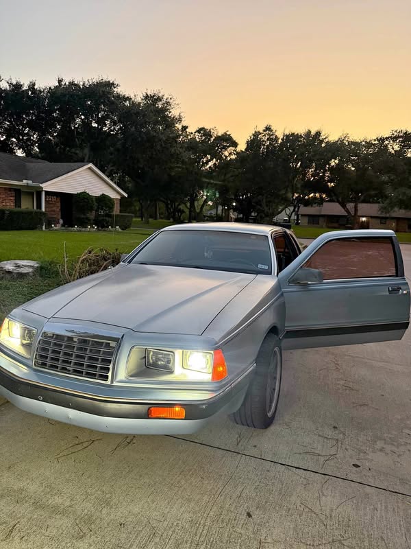 1985 Ford Thunderbird - Coupe 2D