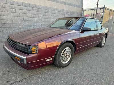 1989 Oldsmobile Toronado - Trofeo Coupe 2D