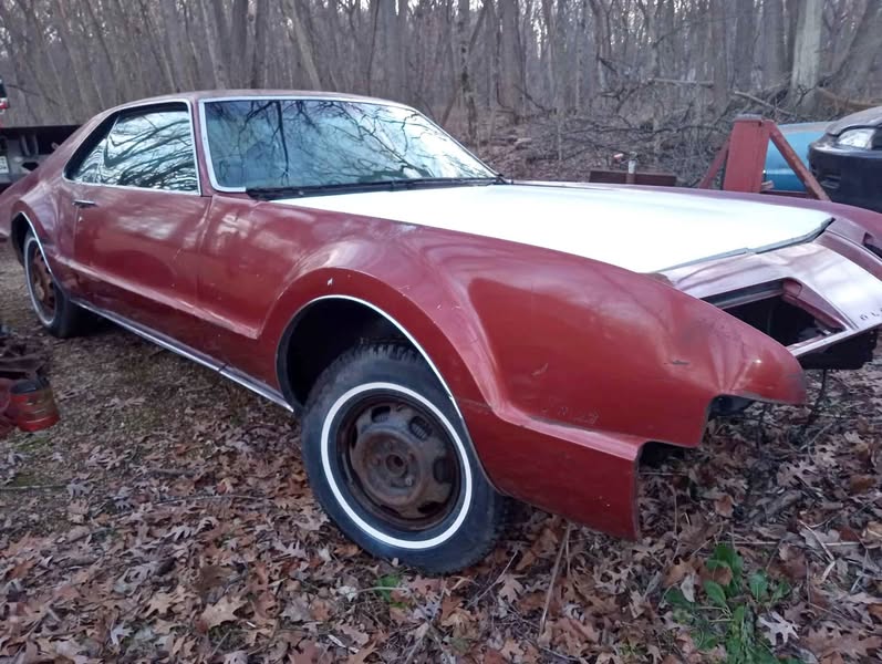 1966 1967 Oldsmobile toronado 3 project cars not running needs restoratnon extra doors and fenders