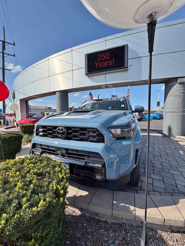 2025 Toyota 4Runner - TRD Off-Road Premium Sport Utility 4D