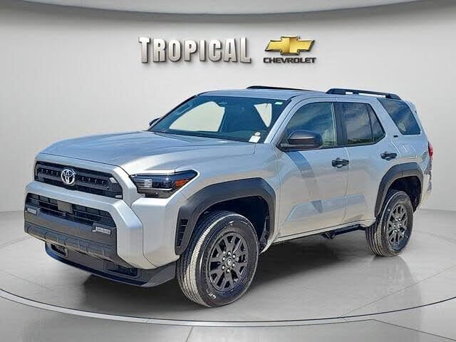 2025 Toyota 4runner sr5 4wd \u2014 11k miles, 1 owner