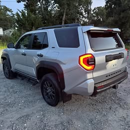 2025 Toyota 4Runner SR5 (financing available) (habla espanol)