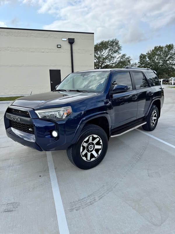 2019 Toyota 4Runner - SR5 Premium Sport Utility 4D