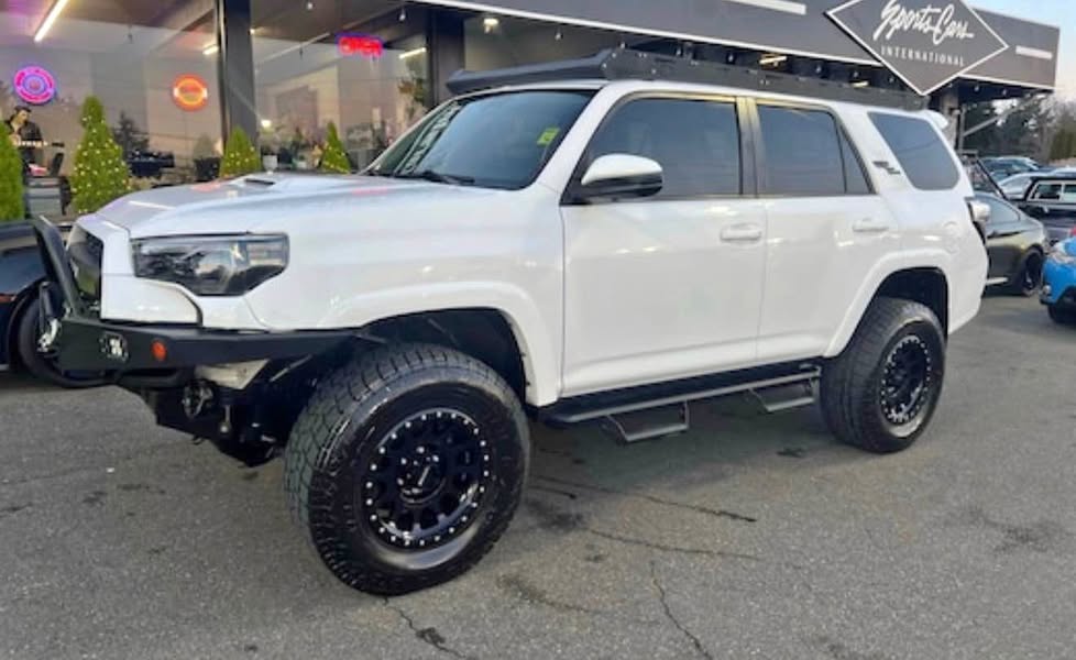 2019 Toyota 4Runner - SR5 Sport Utility 4D