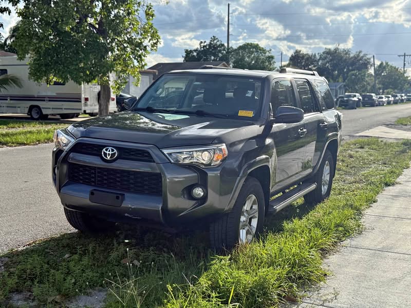 2019 Toyota 4Runner - SR5 Premium Sport Utility 4D