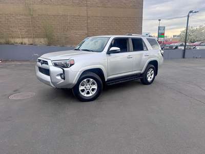 2022 Toyota 4Runner - SR5 Sport Utility 4D