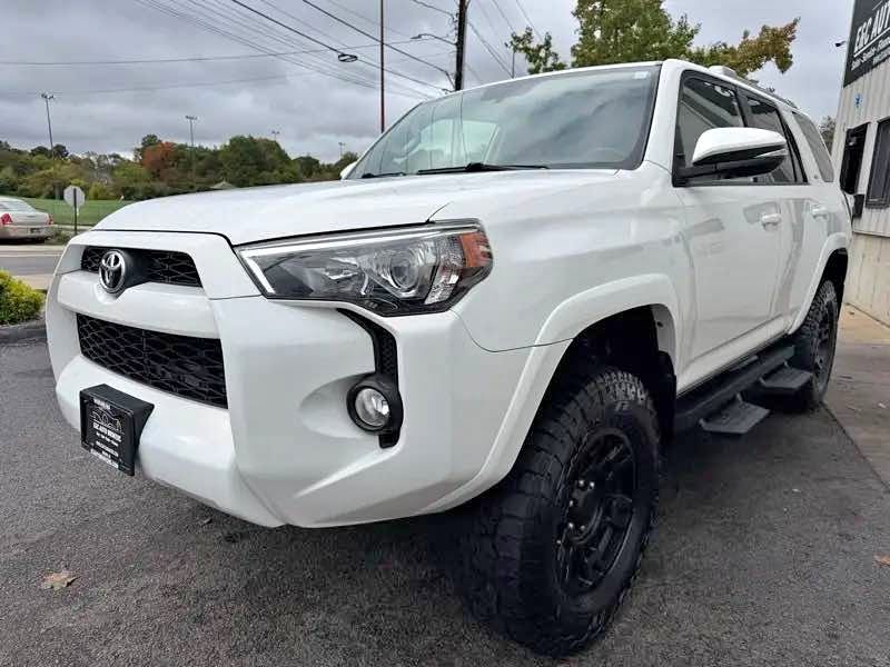 2017 Toyota 4Runner - SR5 Premium Sport Utility 4D