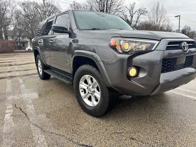 2020 Toyota 4Runner - SR5 Sport Utility 4D