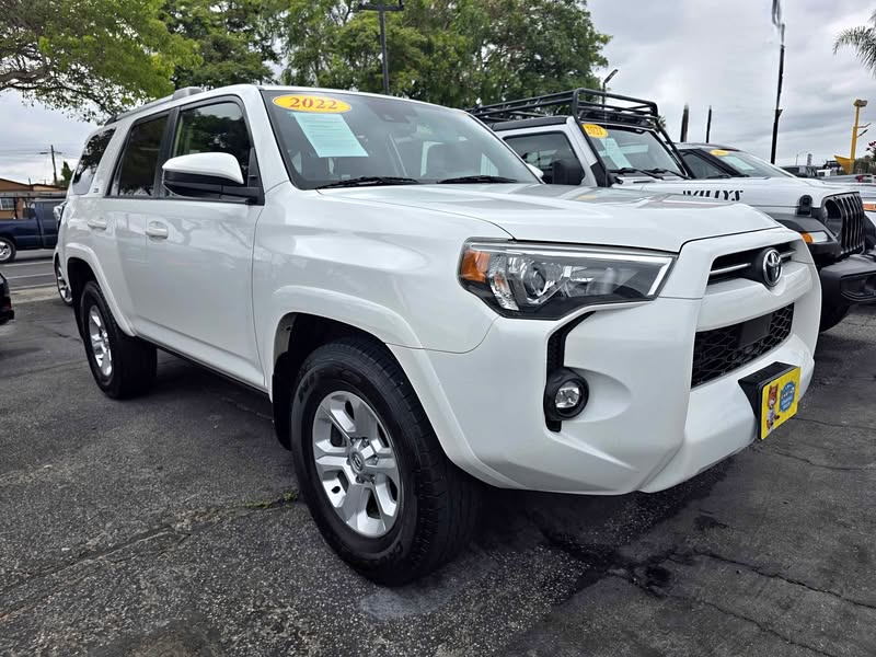 2022 Toyota 4Runner - SR5 Sport Utility 4D