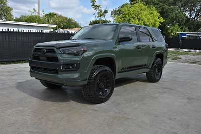 2019 Toyota 4Runner - SR5 Premium Sport Utility 4D