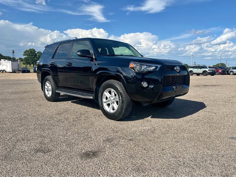 2017 Toyota 4Runner - SR5 Sport Utility 4D