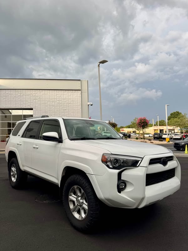 2021 Toyota 4Runner - SR5 Sport Utility 4D