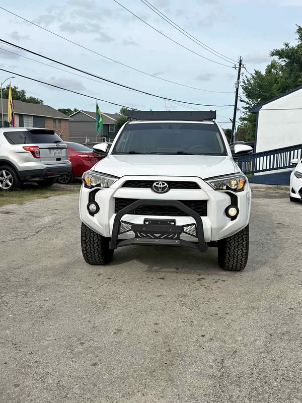 2016 Toyota 4Runner - SR5 Sport Utility 4D