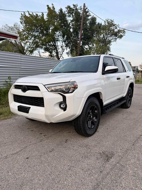 2022 Toyota 4Runner - SR5 Sport Utility 2D