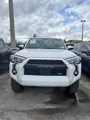 2022 Toyota 4Runner - SR5 Sport Utility 4D