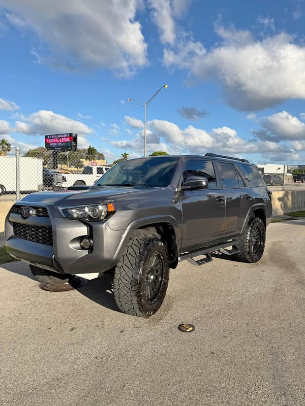 2019 Toyota 4Runner - TRD Off-Road Sport Utility 4D