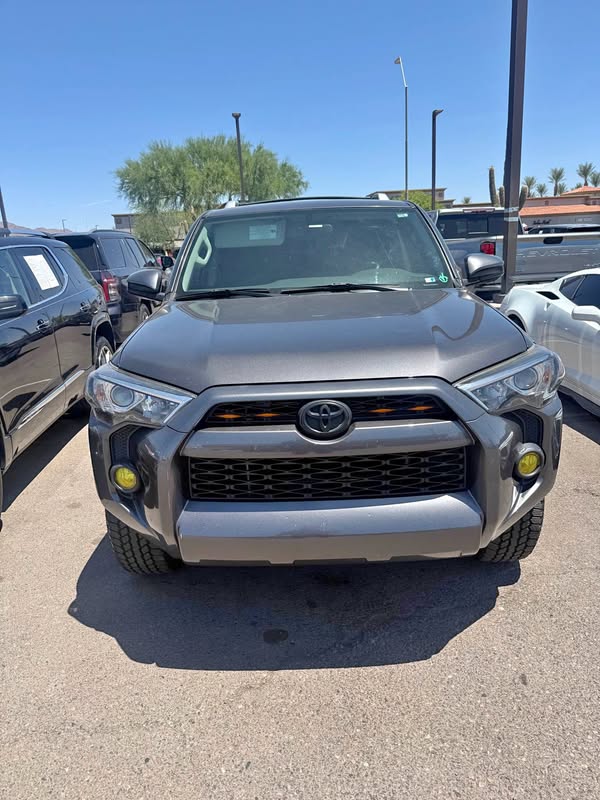 2018 Toyota 4Runner - SR5 Sport Utility 2D