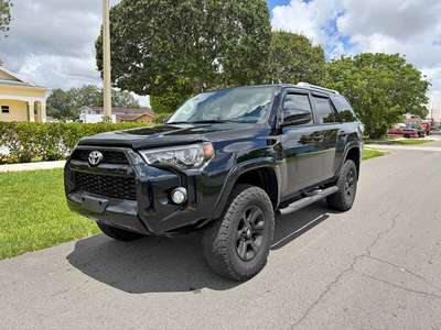 2017 Toyota 4Runner - SR5 Sport Utility 4D