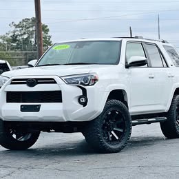 2023 Toyota 4RUNNER SR5