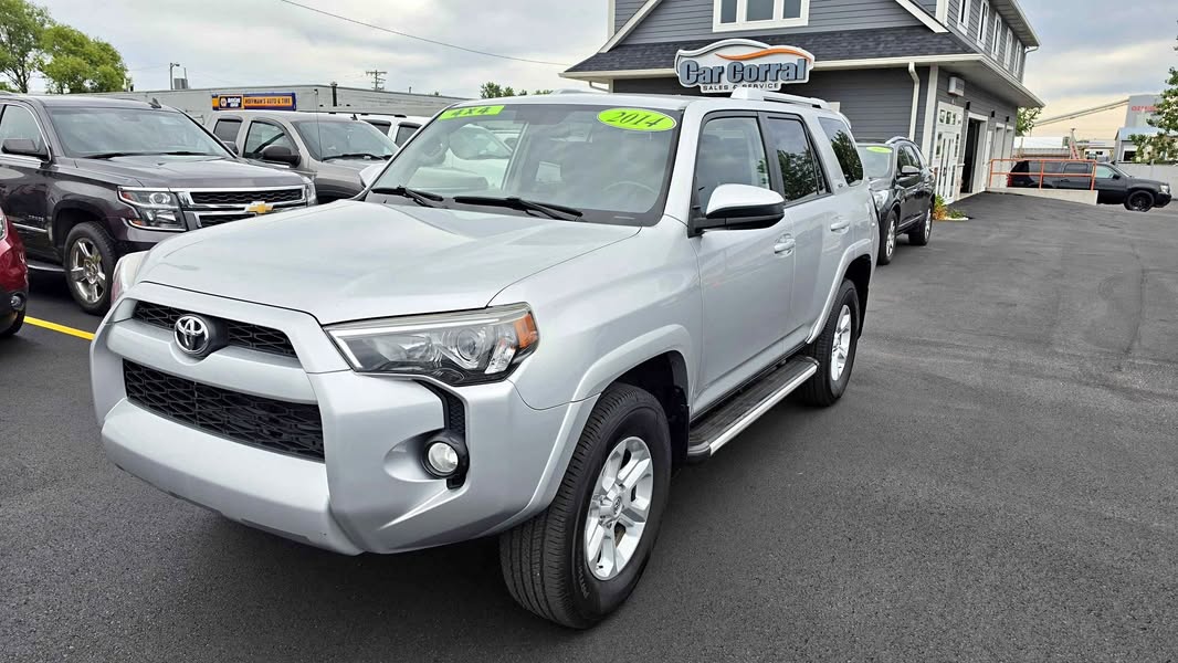 2014 Toyota 4Runner - SR5 Sport Utility 4D