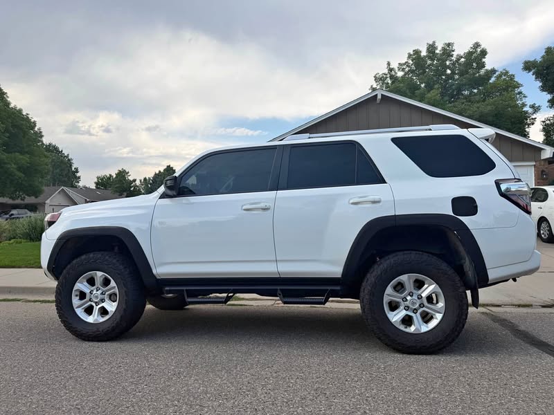 2015 Toyota 4Runner - SR5 Sport Utility 4D